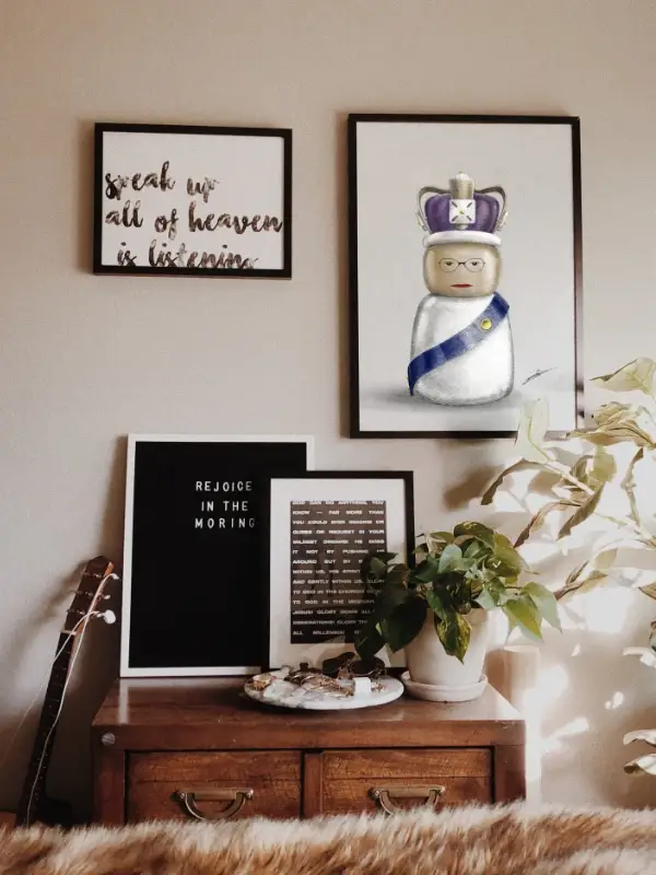 The Motleys, The Queen, Elizabeth II, print, white, England